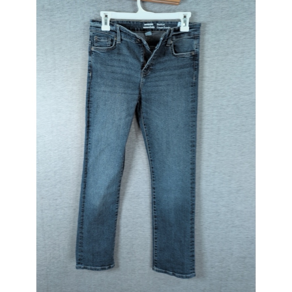 Amazon Essentials Bootcut Jeans - Picture 5 of 12